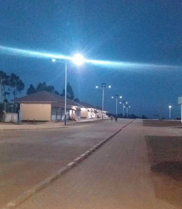 库车市非洲科特迪瓦太阳能路灯工程
